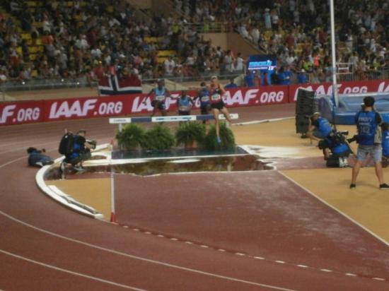 3000 Steeple H: Evan Jager(USA)pred la tête